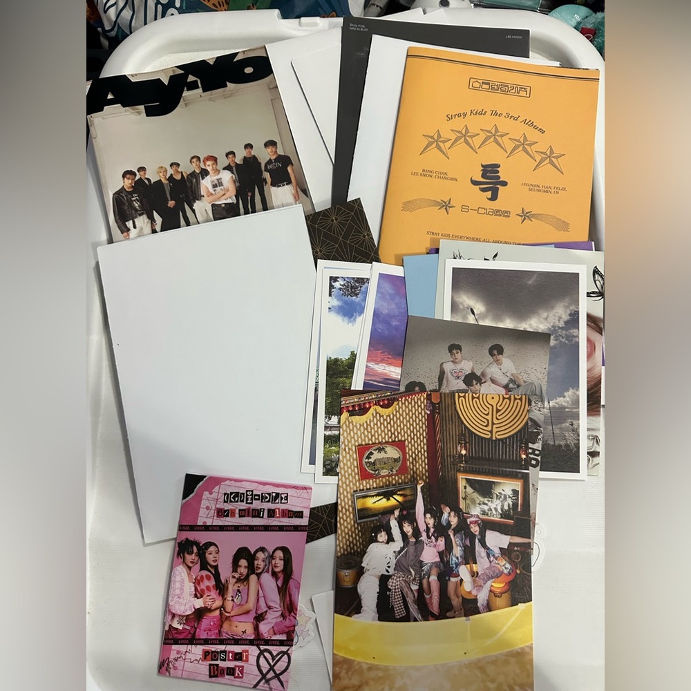 Random Lot K-Pop Album and Photocard Set